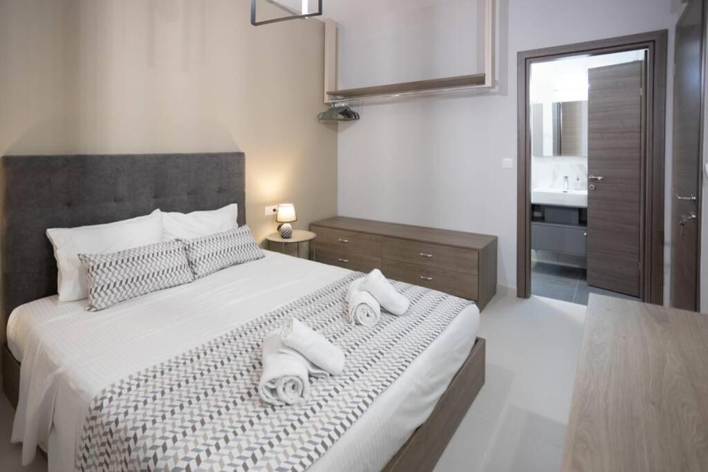 Mela Luxury Apartments Maroulas Ngoại thất bức ảnh